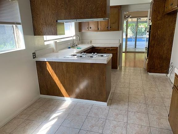 4th image of 5233 Mecca Ave