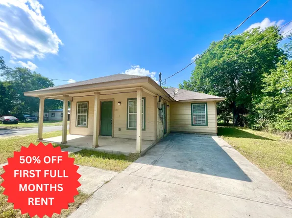 508 Pitts St, Seguin, TX 78155