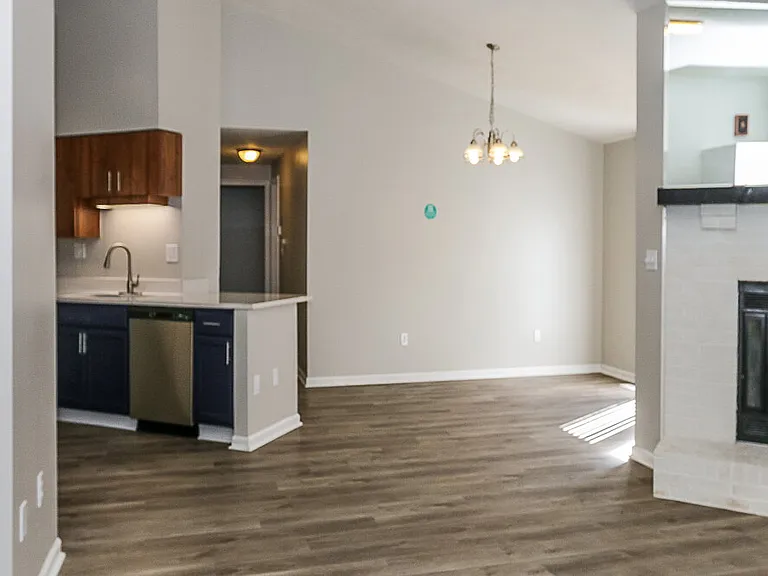 4448 Charlotte Rd — Photo 5