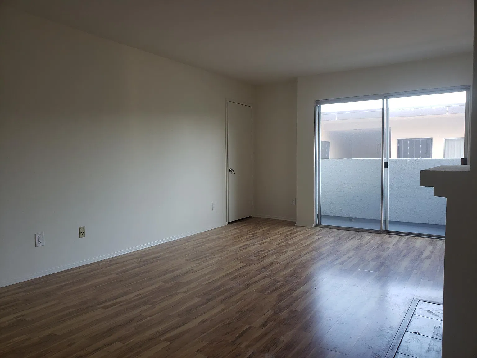 1 bed, 825 sqft, $2,395 — Photo 2