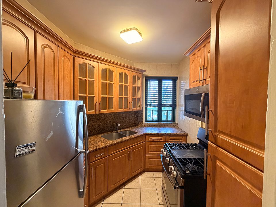 1st image of 1530 Metropolitan Ave APT 1A