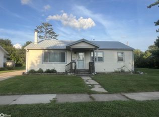1005 S 5th St, Fairfield, IA 52556
