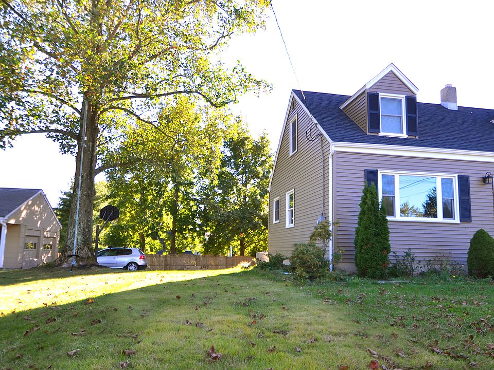 1024 Old Corlies Ave