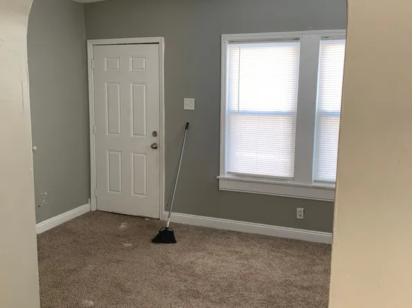 864 Biruta St #1, Akron, OH 44307