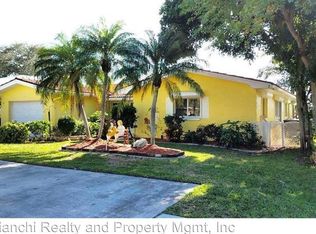 225 176th Ave E, Redington Shores, FL 33708