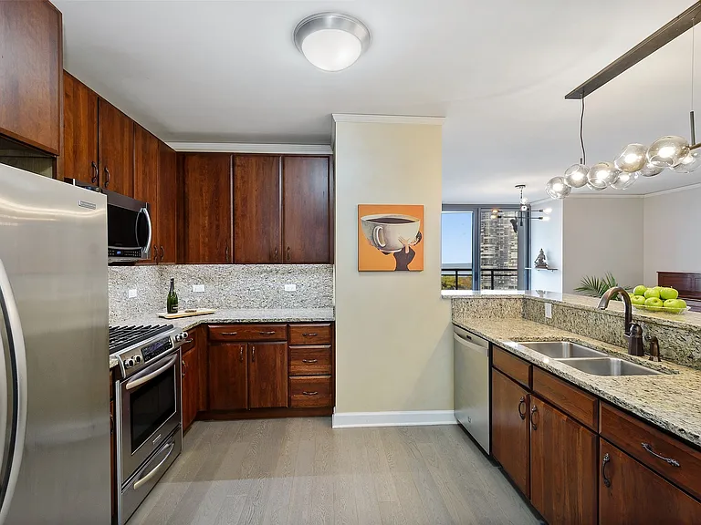 450 E Waterside Dr #1102 — Photo 6
