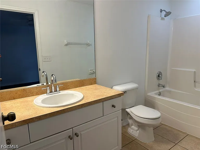 2207 NE 15th Ln — Photo 20