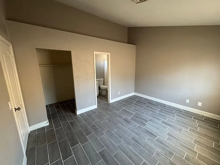 768 E Stottler Pl — Photo 12