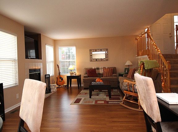 5th image of 1130 Lillian Ln #155