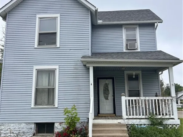 4 E McKinley St, Brookville, OH 45309