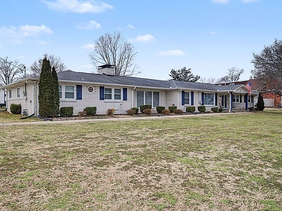 2nd image of 202 Rising Sun Ln