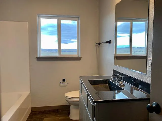 452 Constitution Blvd — Photo 17