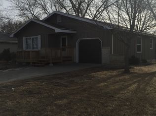 2225 Griffith Ter, Manhattan, KS 66502