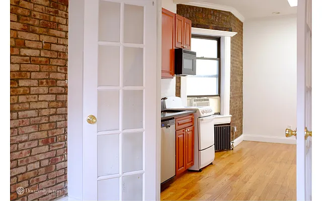 Rented by Douglas Elliman | media 18