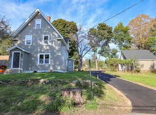 44 Manchester St, Pittsfield, NH 03263