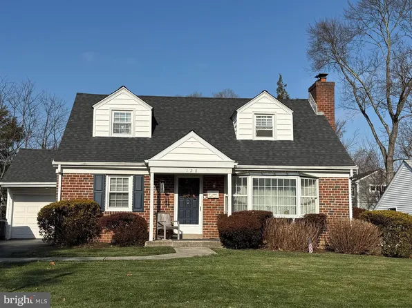 128 Clemson Rd, Bryn Mawr, PA 19010