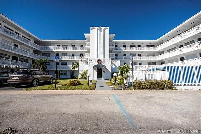 1st image of 11685 Canal Dr APT 404