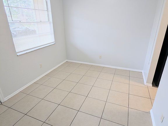 5th image of 2927 India Palm Dr #2927