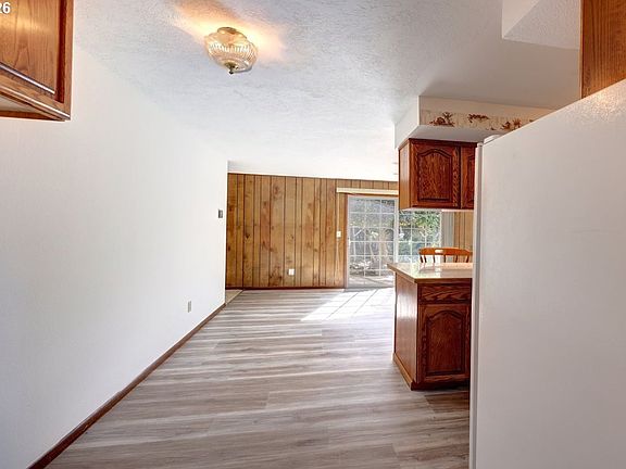 4th image of 42456 Bagley Ln