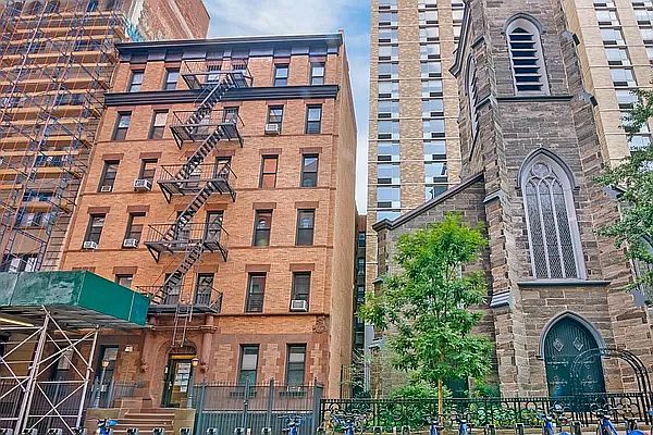 1st image of 126 E 12th St APT 4C