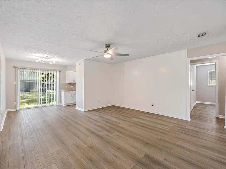 9614 Bean St — Photo 20