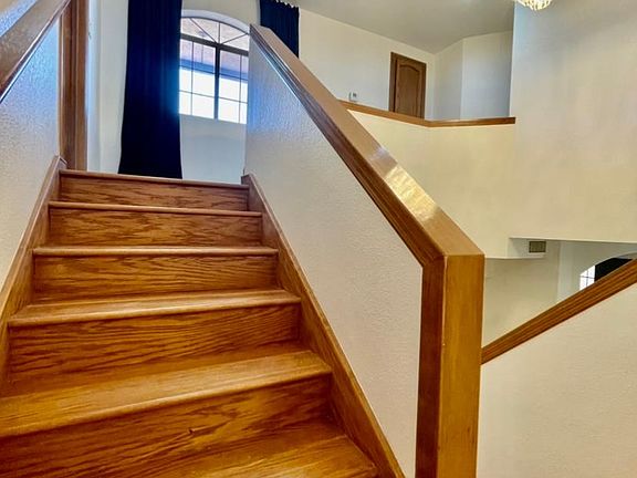 4th image of 908 W Flynn Ln #908