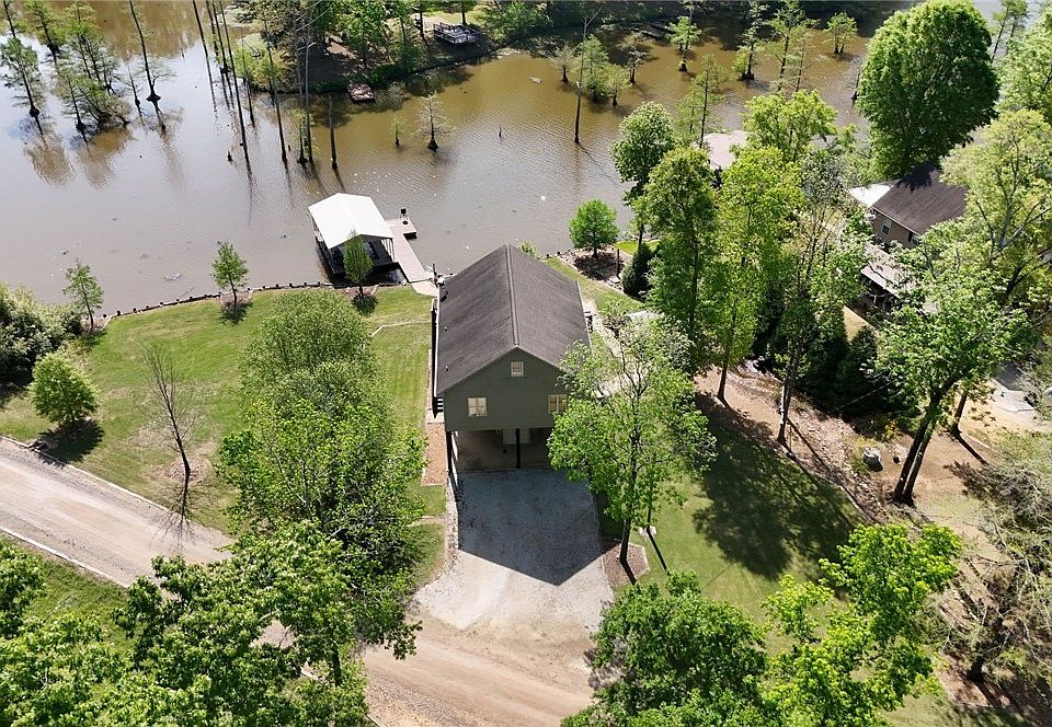 1st image of 517 Teal Ln