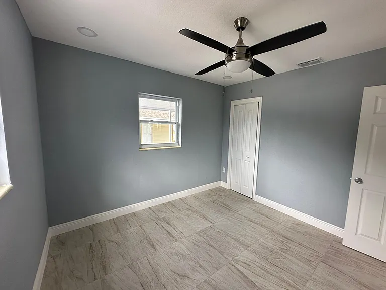 3428 Ithaca St N — Photo 20