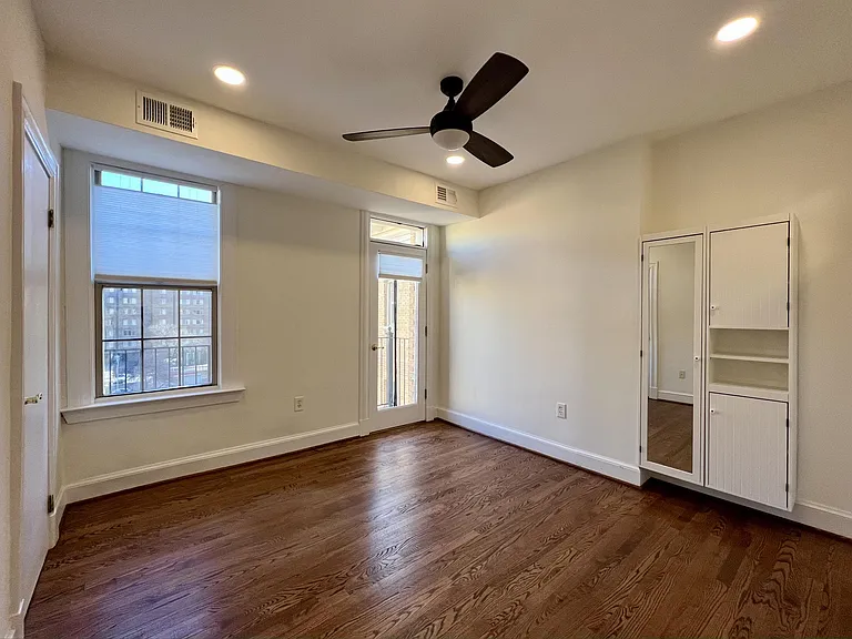 1401 Columbia Rd — Photo 24
