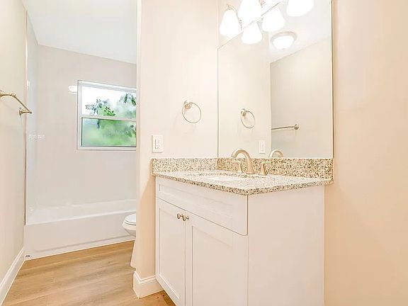 4th image of 1189 Wynnewood Dr