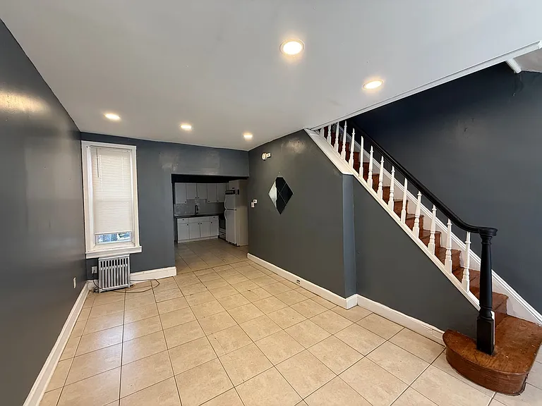 2021 E Monmouth St — Photo 2