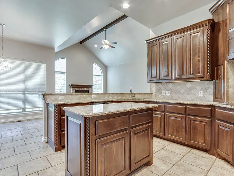 3341 Heritage Green Cir — Photo 18