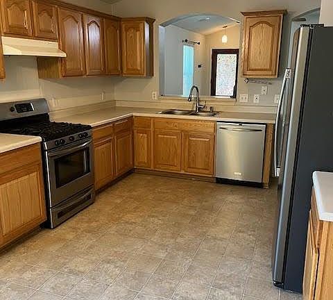 5th image of 2510 Winslow Dr