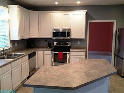 4th image of 403 River Oaks Dr