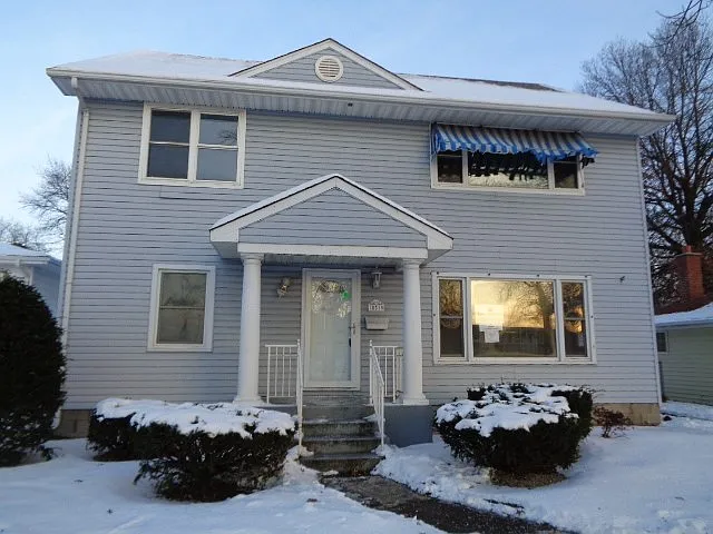 18519 Burnham Ave photo 1