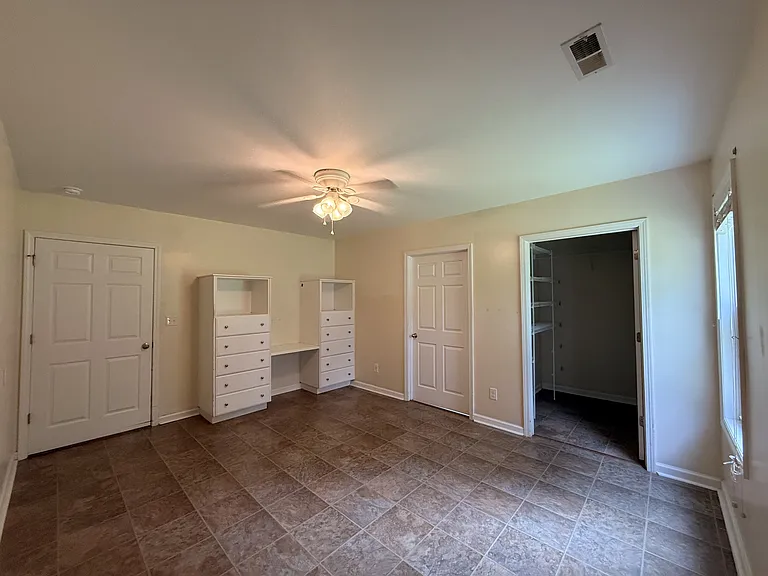 111 Old Post Ct — Photo 18