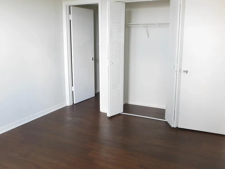 706 Executive Center Dr #23 — Photo 13