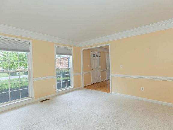 4th image of 53 Pebble Beach Dr