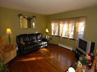 11 Waterview Ave, Ronkonkoma, NY 11779