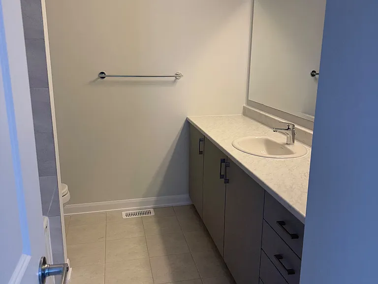 731 Fairline Row N — Photo 16