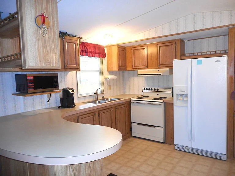 434 Tulip Dr — Photo 8