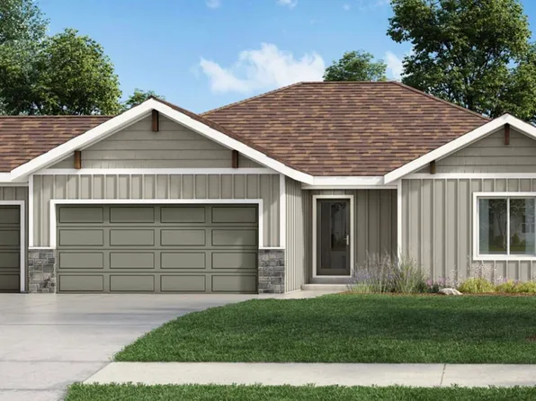 2612 SW Sherwood Park Dr, Topeka, KS 66614