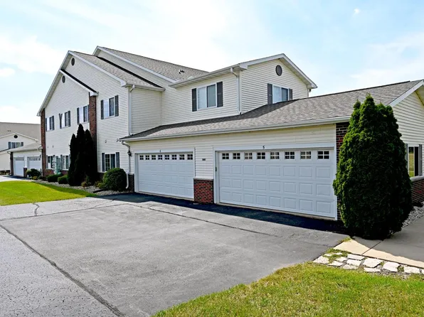 1608 Commonwealth DRIVE #5, Fort Atkinson, WI 53538