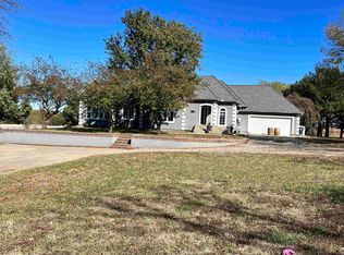 4555 N Westview Rd, El Dorado, KS 67042