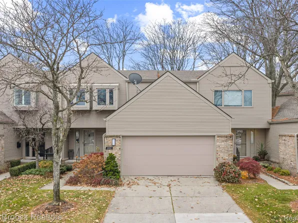 1002 Ann St, Birmingham, MI 48009