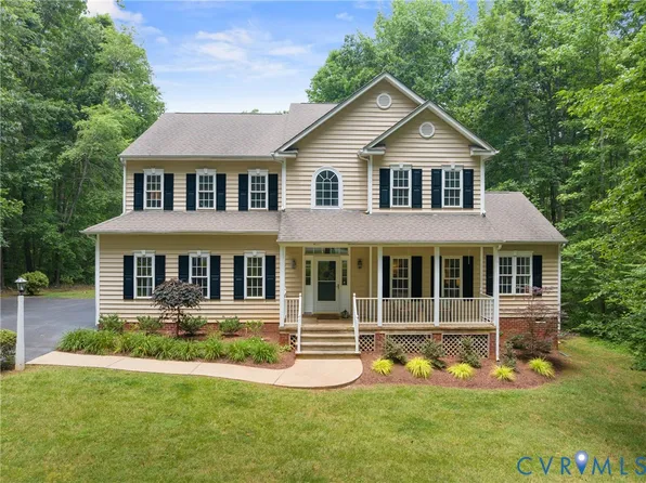 4156 Royal Ridge Ct, Louisa, VA 23093