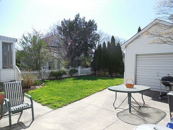 5th image of 78 Birch St