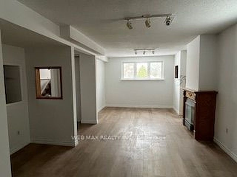 Peterborough House for rent - 5 Bedrooms — photo 25