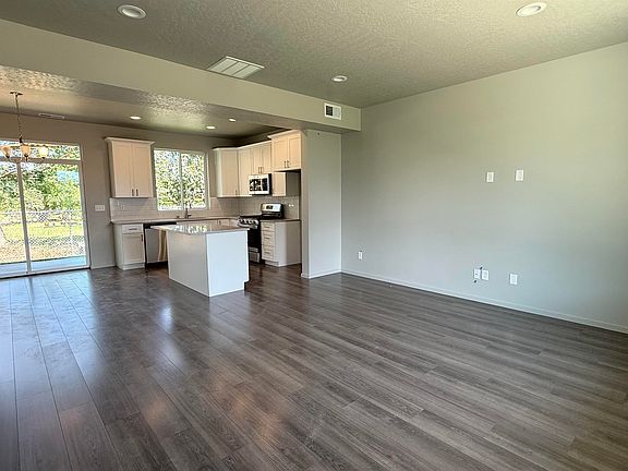4th image of 9507 E Michielli Ln