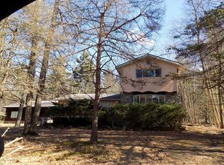 109 Fire Lane Rd, Dingmans Ferry, PA 18328